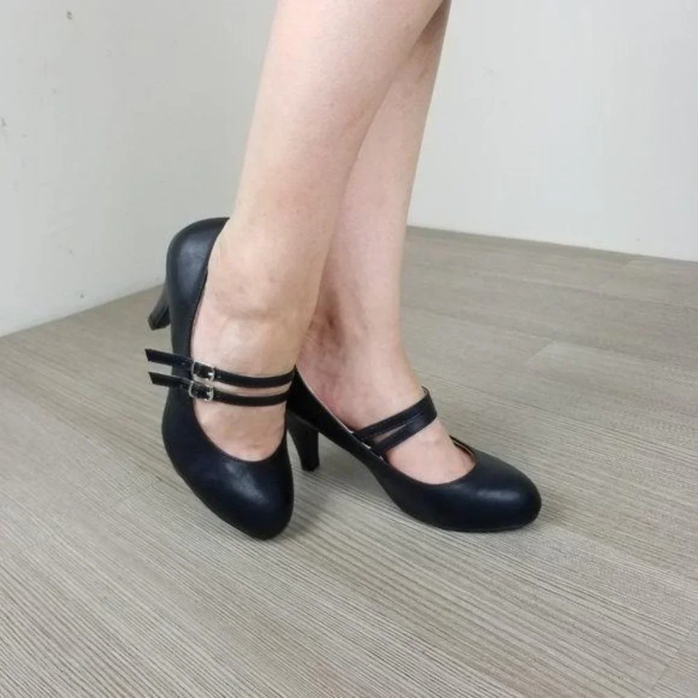 Double Buckle Faux Leather Retro Pump - Picture 6 of 6